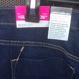 NWT Women’s Size 16 Long Jeans